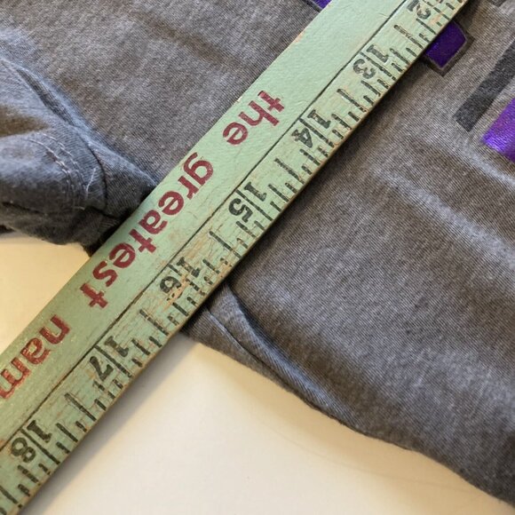 Team Apparel Medium Women Short Sleeve T-shirt Vikings Football Graphic - Picture 6 of 7